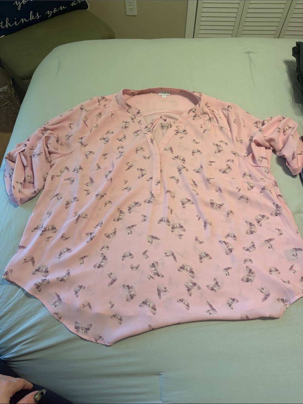 Torrid 3/4 Sleeve Pink Butterfly-Print Notch V-Neck Blouse